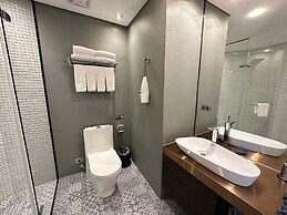 Thinker Hotel