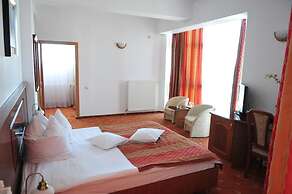 Hotel Emma Est