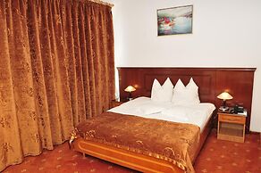 Hotel Emma Est