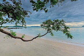 Island Escape Burasari