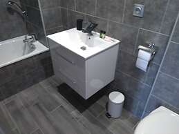 Hôtel Restaurant LES VOYAGEURS