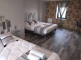 Hôtel Restaurant LES VOYAGEURS