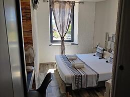 Hôtel Restaurant LES VOYAGEURS