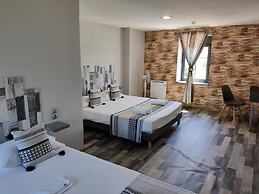 Hôtel Restaurant LES VOYAGEURS