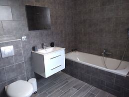 Hôtel Restaurant LES VOYAGEURS