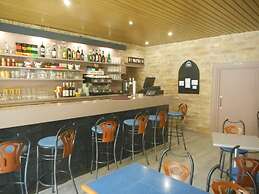 Hôtel Restaurant LES VOYAGEURS