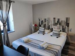 Hôtel Restaurant LES VOYAGEURS