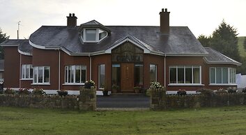 White Hill Country House