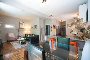 Sunnyside Retro Retreat Private Yard G Line