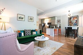 Sunnyside Retro Retreat Private Yard G Line