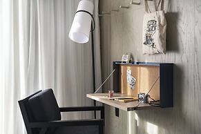 Moxy Nashville Vanderbilt Area