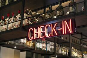 Moxy Nashville Vanderbilt Area