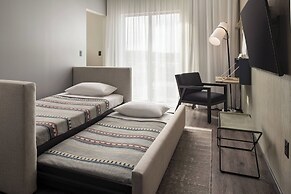 Moxy Nashville Vanderbilt Area