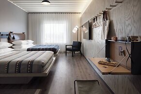 Moxy Nashville Vanderbilt Area