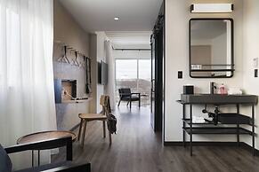 Moxy Nashville Vanderbilt Area