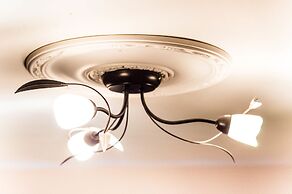 Montgomery Apartments - Crighton