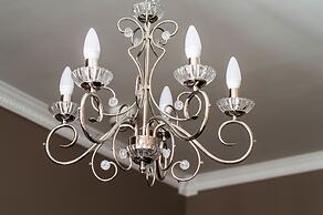 Montgomery Apartments - Crighton