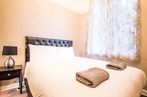 Montgomery Apartments - Crighton