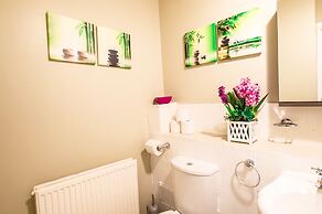 Montgomery Apartments - Crighton