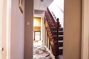 Montgomery Apartments - Crighton