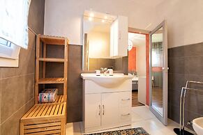 Da Chris e Lisa 022205-AT-296296