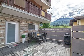 Da Chris e Lisa 022205-AT-296296