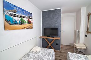 Da Chris e Lisa 022205-AT-296296