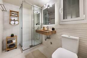 Athens Center Luxury Suite