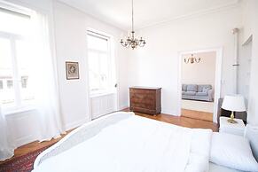 Boutique Charme Apartments 6