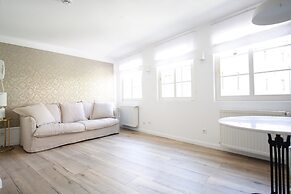 Boutique Charme Apartments 10