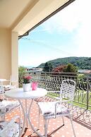 La Rosa Tra i Laghi B&B