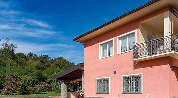 La Rosa Tra i Laghi B&B