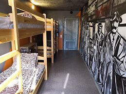 Graffiti Mega City Hostel
