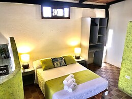 Casa del Lago Lodging House