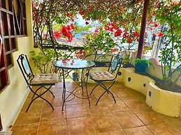 Casa del Lago Lodging House