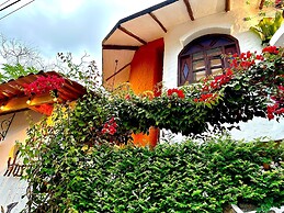 Casa del Lago Lodging House