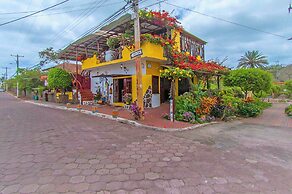 Casa del Lago Lodging House