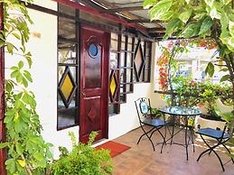 Casa del Lago Lodging House