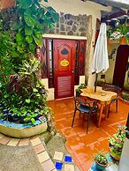 Casa del Lago Lodging House