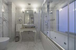 Kunlun Kensington Hotel