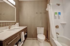 Home2 Suites by Hilton Charlotte Uptown, NC