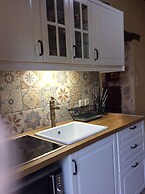 George & Alexandra's Apartments