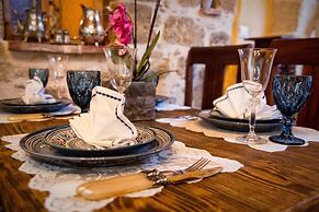 George & Alexandra's Apartments