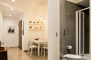 San Pietro Bright Apartment