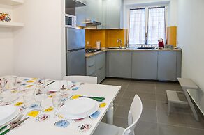San Pietro Bright Apartment