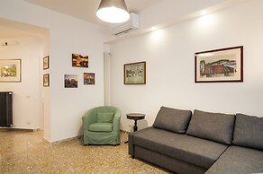 San Pietro Bright Apartment
