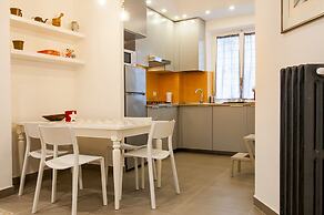 San Pietro Bright Apartment
