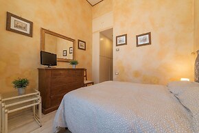 Villa Marignoli Charming Flats