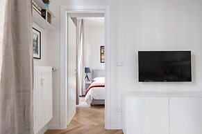 Appartamento dietro Fontana del Nettuno 