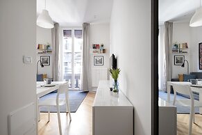 Appartamento dietro Fontana del Nettuno 